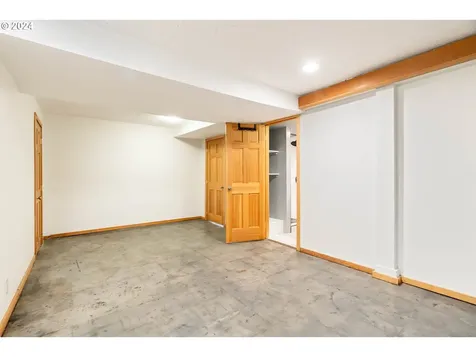 3254 Ne Ainsworth Street Portland OR 97211