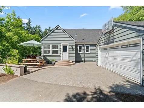 3254 Ne Ainsworth Street Portland OR 97211