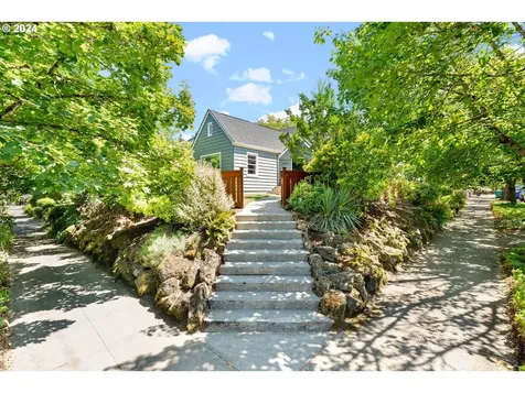 3254 Ne Ainsworth Street Portland OR 97211