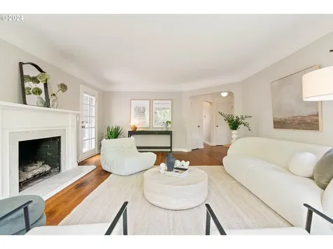 3254 Ne Ainsworth Street Portland OR 97211
