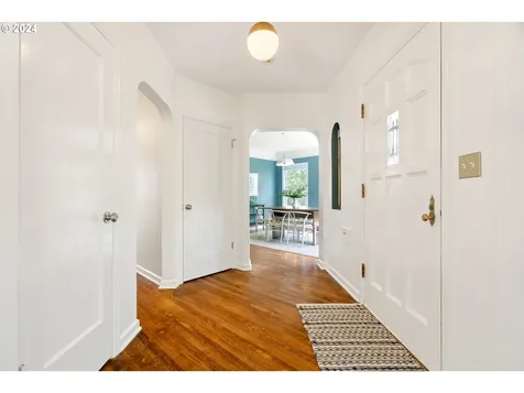 3254 Ne Ainsworth Street Portland OR 97211