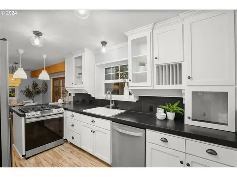 17787 Blue Heron Drive Lake Oswego OR 97034
