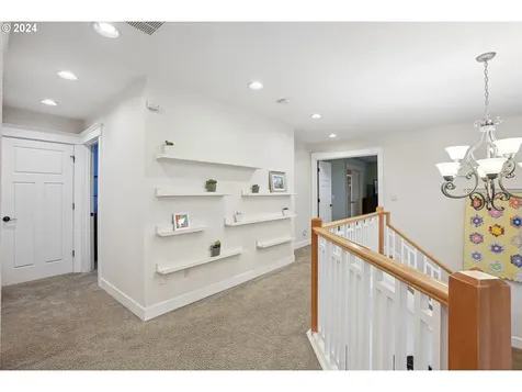 4940 SW Pomona Street Portland OR 97219