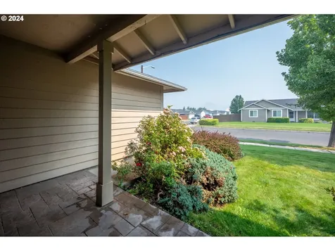 2073 Ne Elk Street Prineville OR 97754