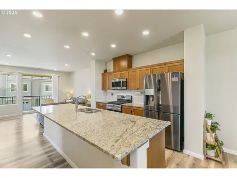 7228 Nw Elise Avenue Portland OR 97229