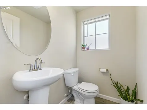 7228 Nw Elise Avenue Portland OR 97229