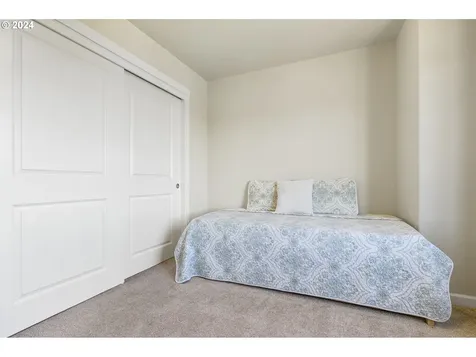 7228 Nw Elise Avenue Portland OR 97229