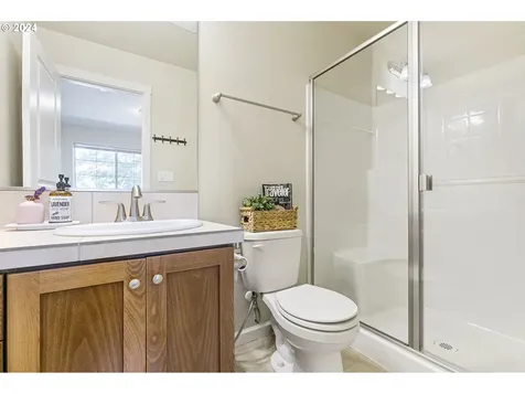 7228 Nw Elise Avenue Portland OR 97229