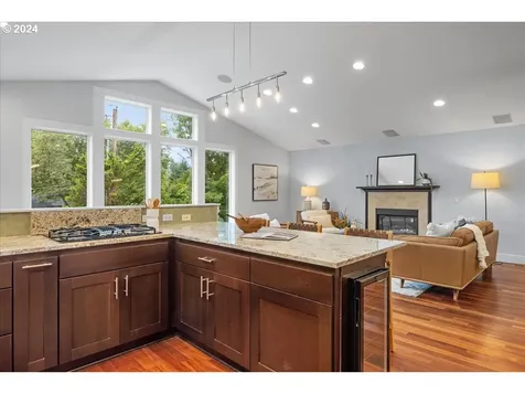 7321 SW Capitol Hill Road Portland OR 97219
