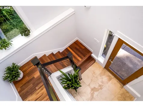 7321 SW Capitol Hill Road Portland OR 97219