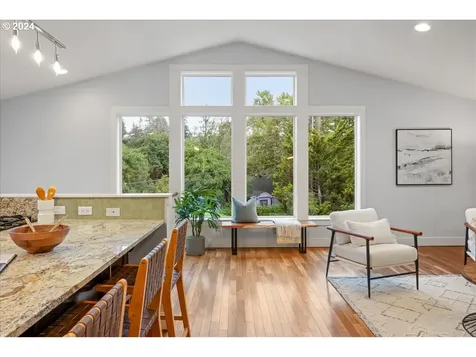 7321 SW Capitol Hill Road Portland OR 97219