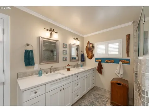 280 Hooten Road Winston OR 97496