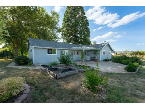280 Hooten Road Winston OR 97496