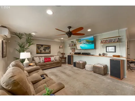 280 Hooten Road Winston OR 97496
