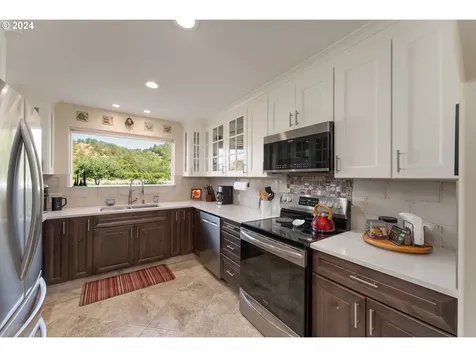 280 Hooten Road Winston OR 97496