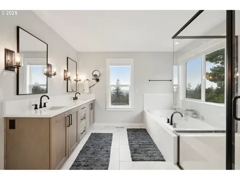 4331 SW Washouga Avenue Portland OR 97239