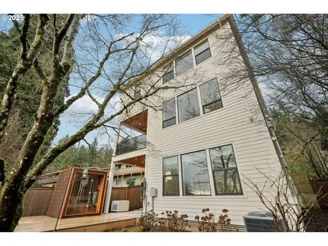 4331 SW Washouga Avenue Portland OR 97239