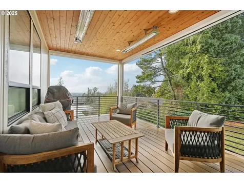 4331 SW Washouga Avenue Portland OR 97239