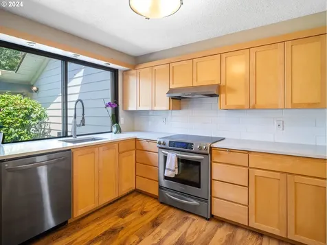 15520 Sw Burntwood Court Beaverton OR 97007