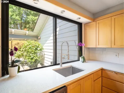15520 Sw Burntwood Court Beaverton OR 97007