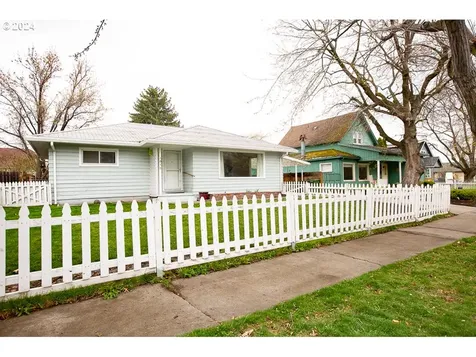 2013 Washington Avenue La Grande OR 97850