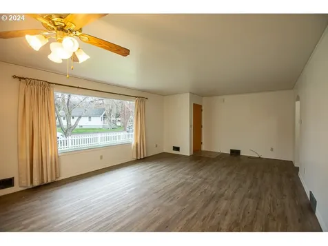 2013 Washington Avenue La Grande OR 97850