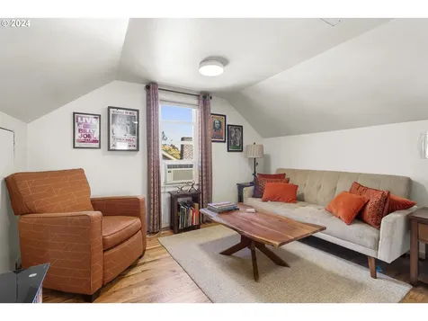 6521 N Kerby Avenue Portland OR 97217