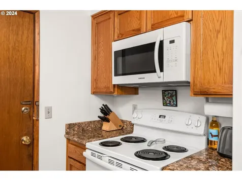 2301 Willona Drive Eugene OR 97408