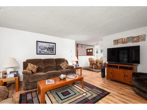 2301 Willona Drive Eugene OR 97408