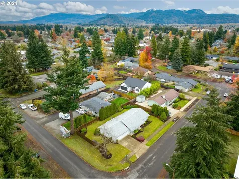 2301 Willona Drive Eugene OR 97408