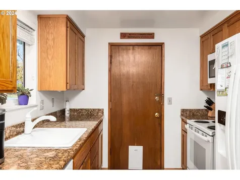 2301 Willona Drive Eugene OR 97408