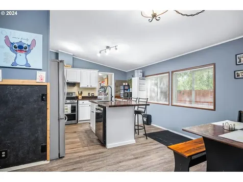 352 Ne Faulconer Court Sheridan OR 97378