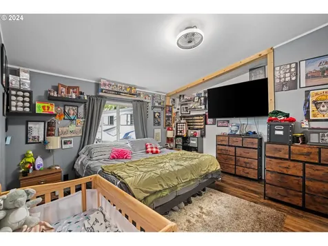 352 Ne Faulconer Court Sheridan OR 97378