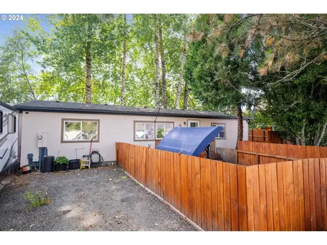 352 Ne Faulconer Court Sheridan OR 97378
