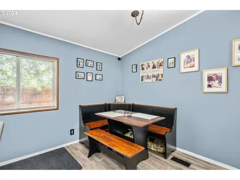352 Ne Faulconer Court Sheridan OR 97378