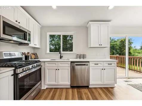 5121 Se 136th Avenue Portland OR 97236