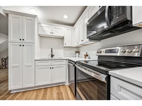 5121 Se 136th Avenue Portland OR 97236