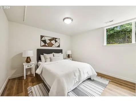 5121 Se 136th Avenue Portland OR 97236