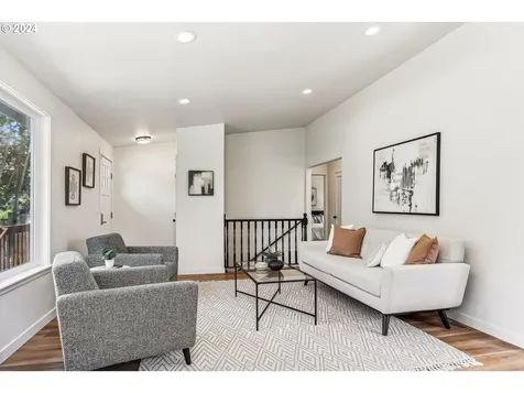 5121 Se 136th Avenue Portland OR 97236