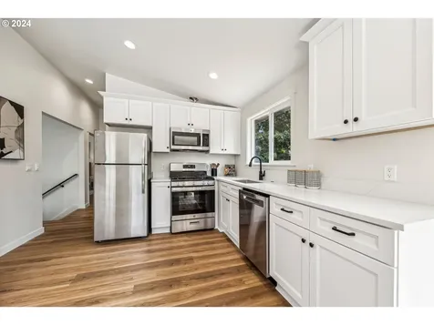 5121 Se 136th Avenue Portland OR 97236