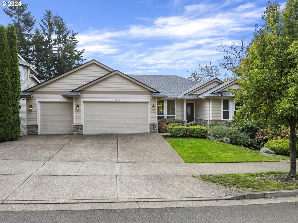 2250 Crestview Drive West Linn OR 97068