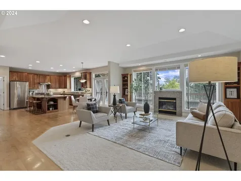 2250 Crestview Drive West Linn OR 97068