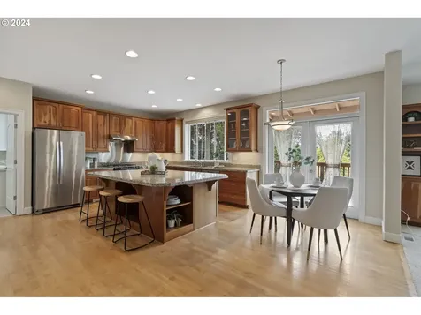 2250 Crestview Drive West Linn OR 97068
