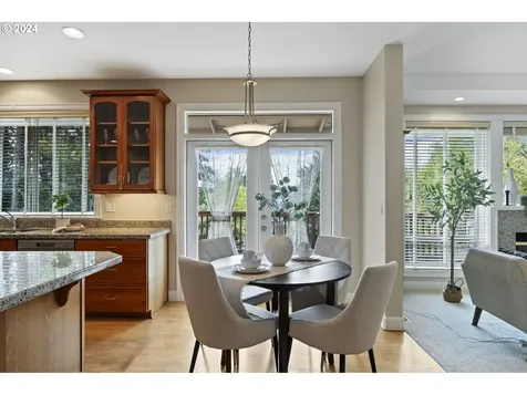 2250 Crestview Drive West Linn OR 97068