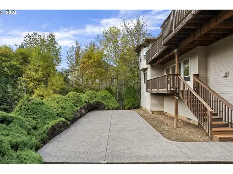 2250 Crestview Drive West Linn OR 97068