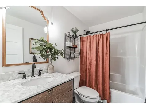 19660 Kalal Court Oregon City OR 97045