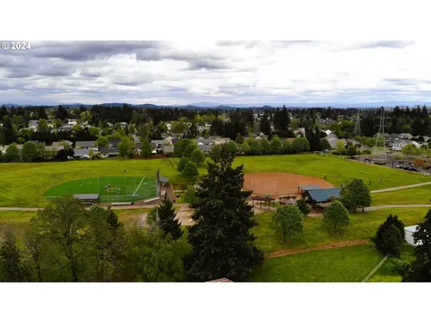 19660 Kalal Court Oregon City OR 97045
