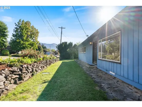 477 Nw Chesser Road Stevenson WA 98648
