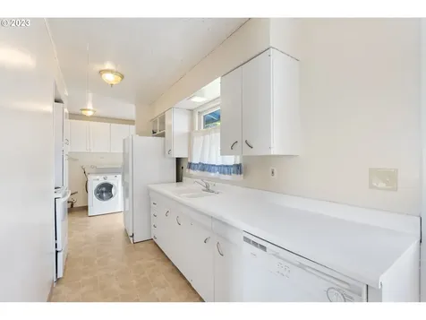 477 Nw Chesser Road Stevenson WA 98648