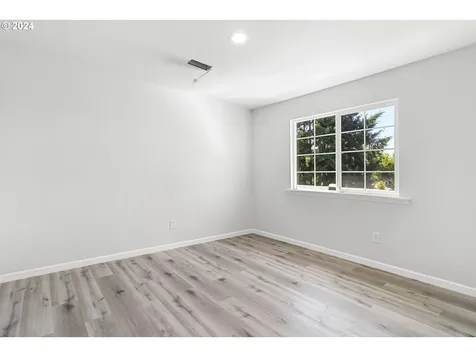 6802 Se 84th Avenue Portland OR 97266